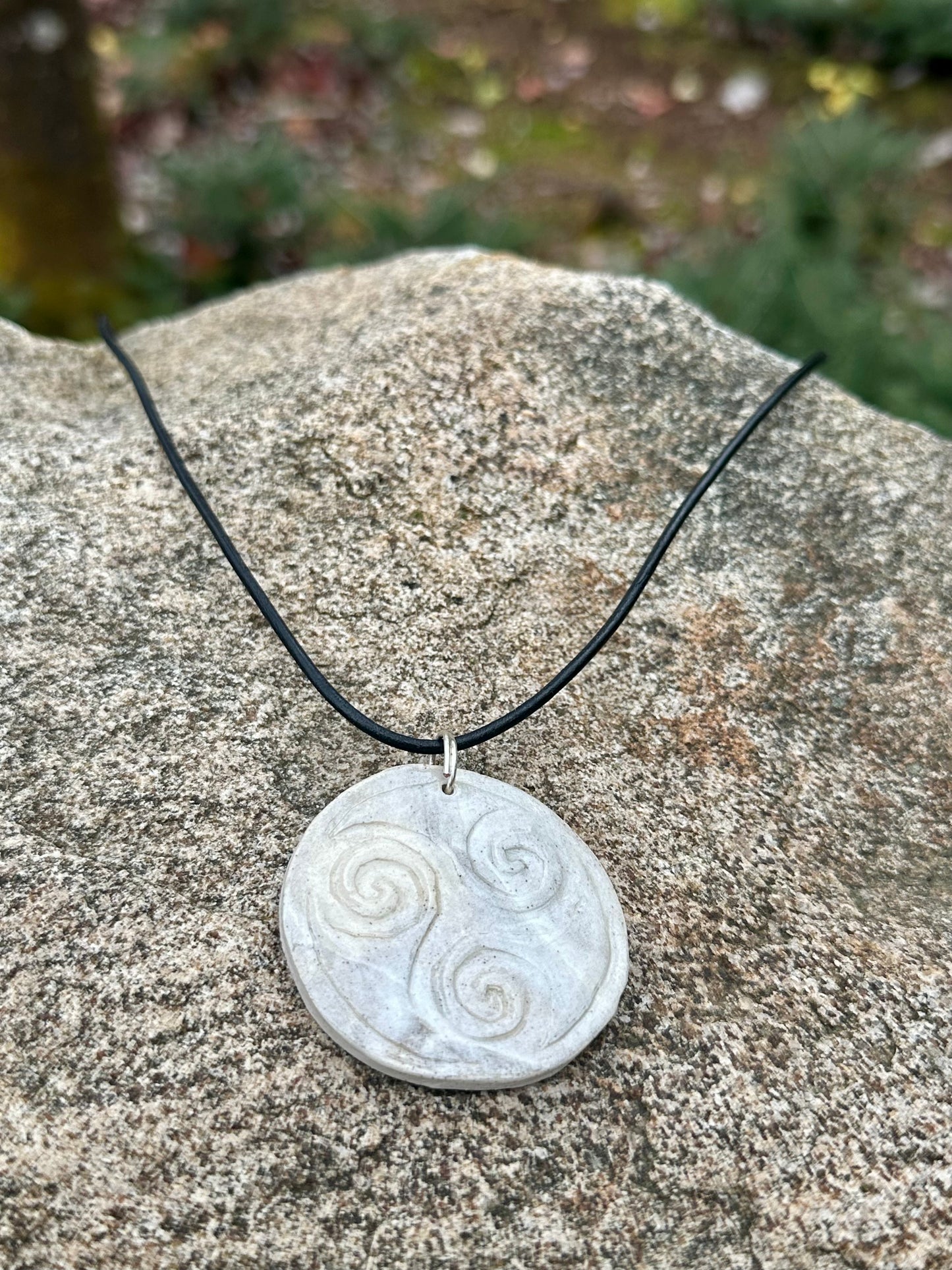 Collier Amulette Celte - Cuir Noir